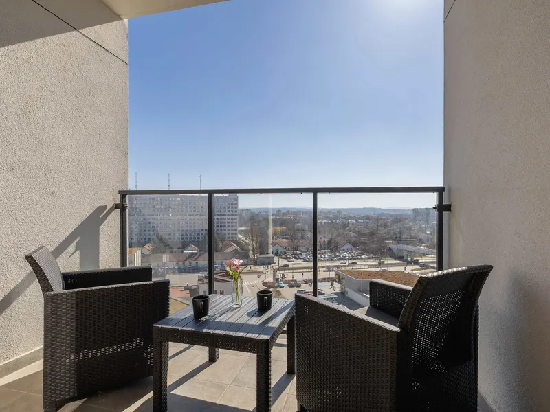 Stylish Apartment with Balcony | Underground Garage – photo 4