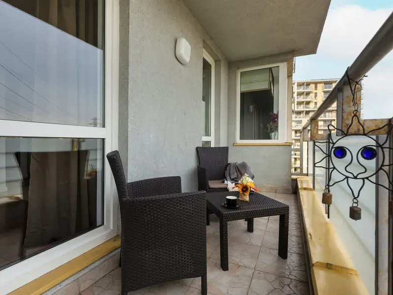 Gemütliche Wohnung | Flughafennähe, Parkplatz, Balkon – Foto 4