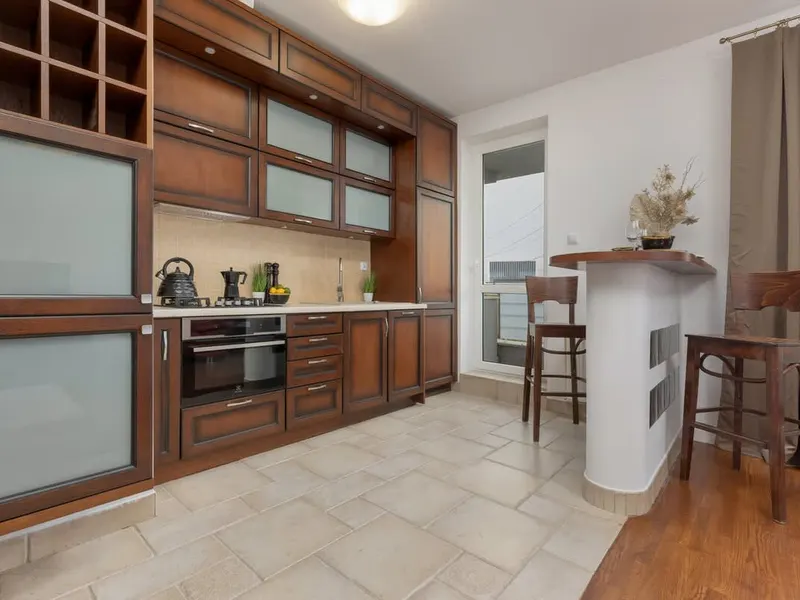 Gemütliche Wohnung | Flughafennähe, Parkplatz, Balkon – Foto 3