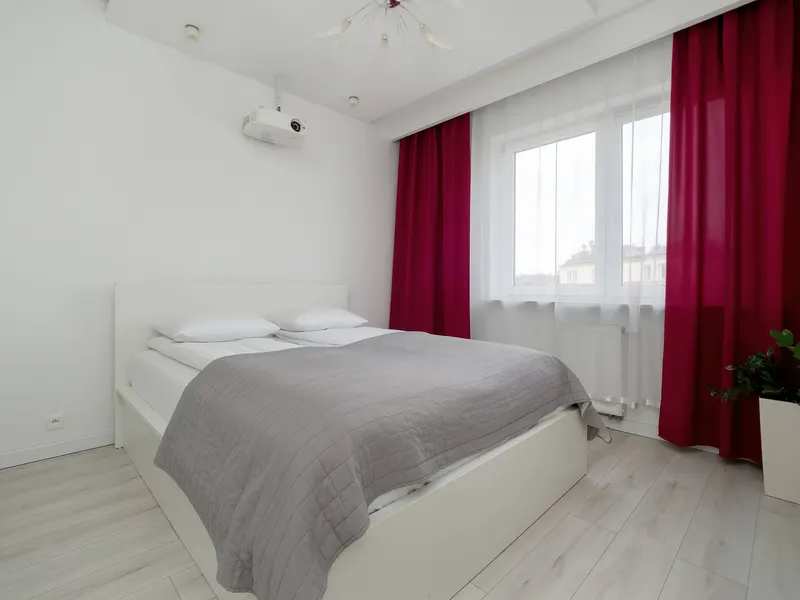 Elegant Apartment in the Center | Balcony, Garage – photo 2