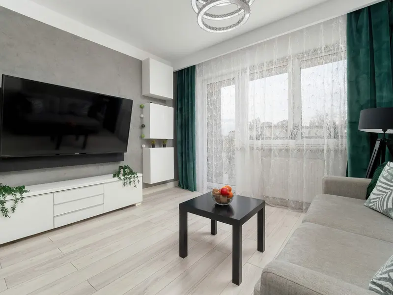 Elegant Apartment in the Center | Balcony, Garage – photo 5