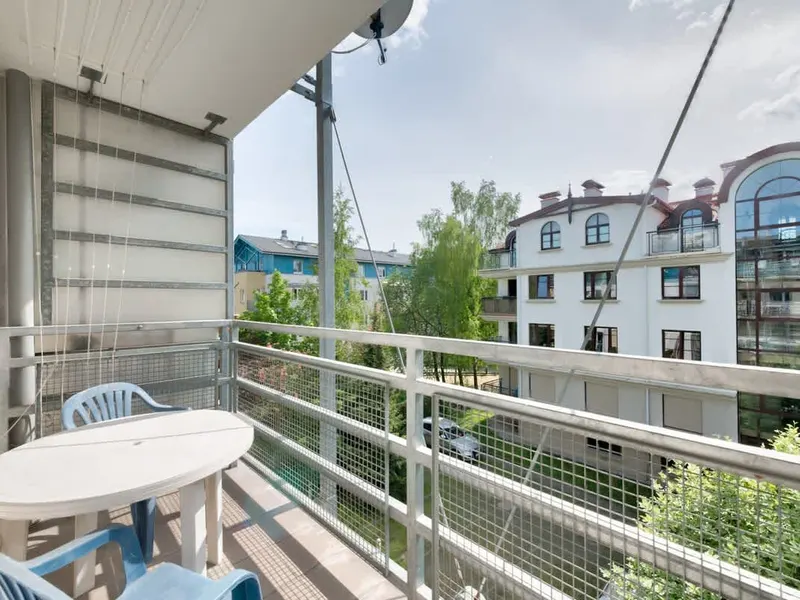 Nowoczesny Apartament w Sopocie | Balkon i Parking – zdjęcie 2