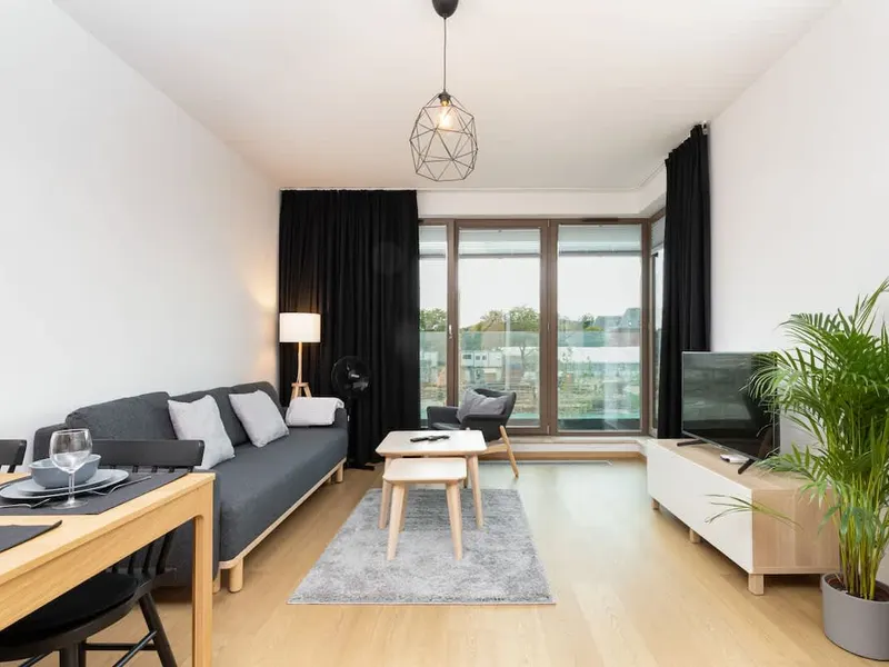 Elegancki Apartament w Garnizonie | Balkon i Parking – zdjęcie 1