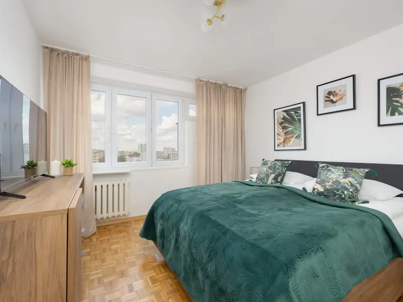 Practical Apartment with a View | Close to the Center and Parks – photo 2