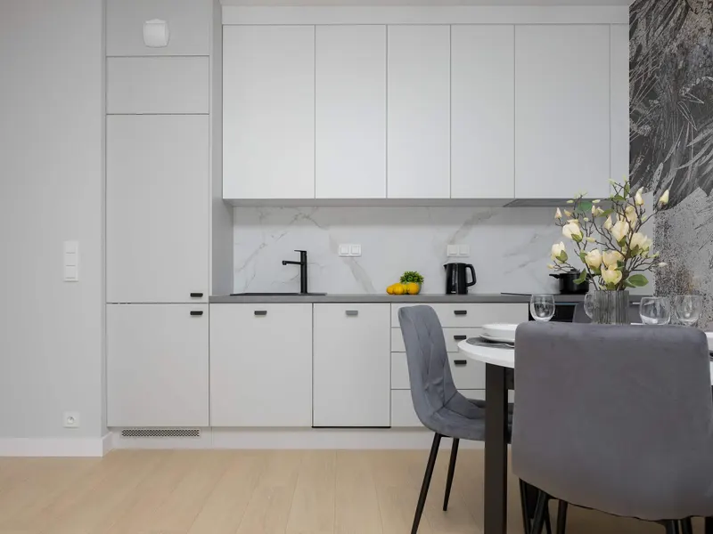 Elegantes Apartment | 2 Schlafzimmer, Parkplatz, Klimaanlage – Foto 3