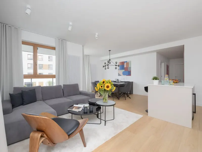 Geräumiges Appartement | 3 Schlafzimmer | Parkplatz – Foto 1