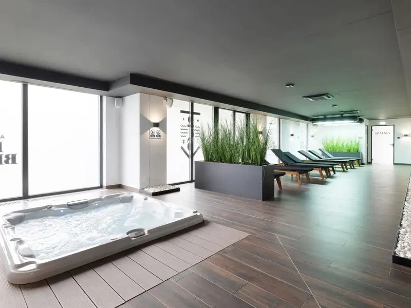 Comfortable Apartment with Balcony | Spa Area and Parking – photo 4