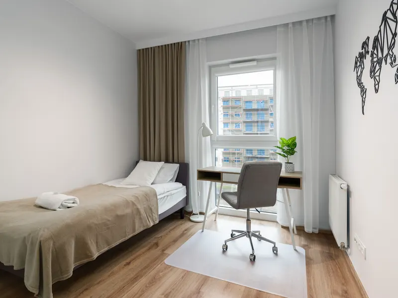 Komfortowy Apartament dla 5 Osób | Parking i Balkon – zdjęcie 4
