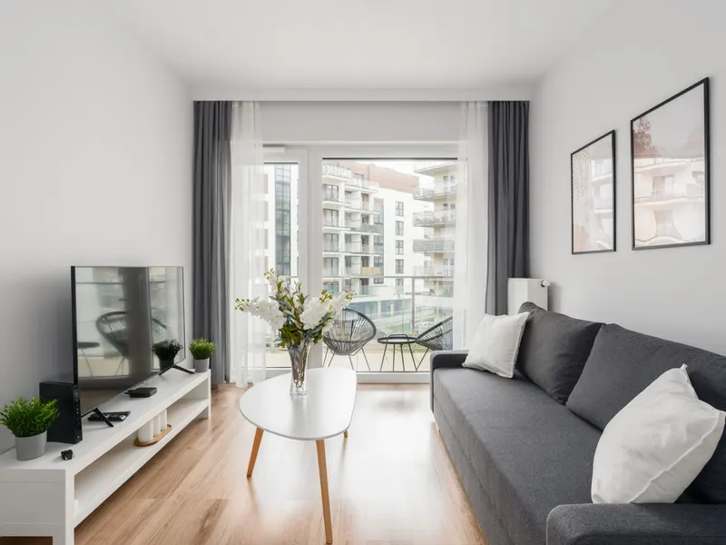 Komfortowy Apartament dla 5 Osób | Parking i Balkon – zdjęcie 1