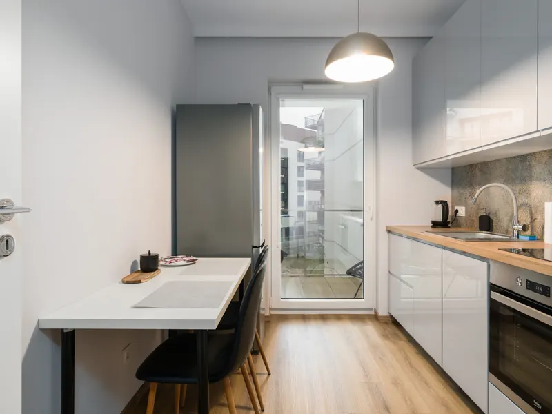 Komfortowy Apartament dla 5 Osób | Parking i Balkon – zdjęcie 5