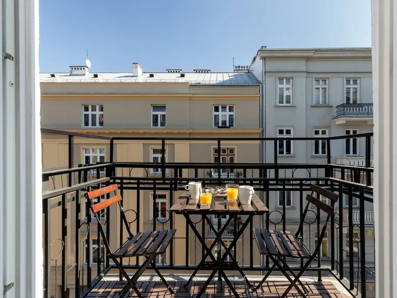 Komfortables Studio im Zentrum | Arbeitsplatz und Balkon – Foto 3
