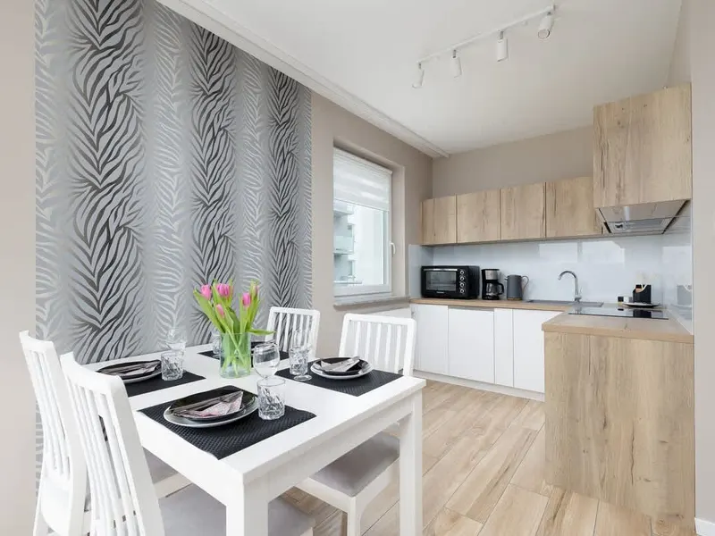 Stylowy Apartament z Balkonem | Parking, Blisko Plaży – zdjęcie 5