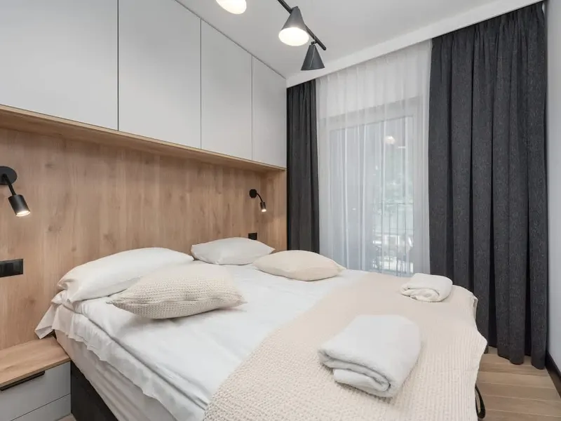 Nowoczesny Apartament we Wrocławiu | Parking i Klimatyzacja – zdjęcie 2