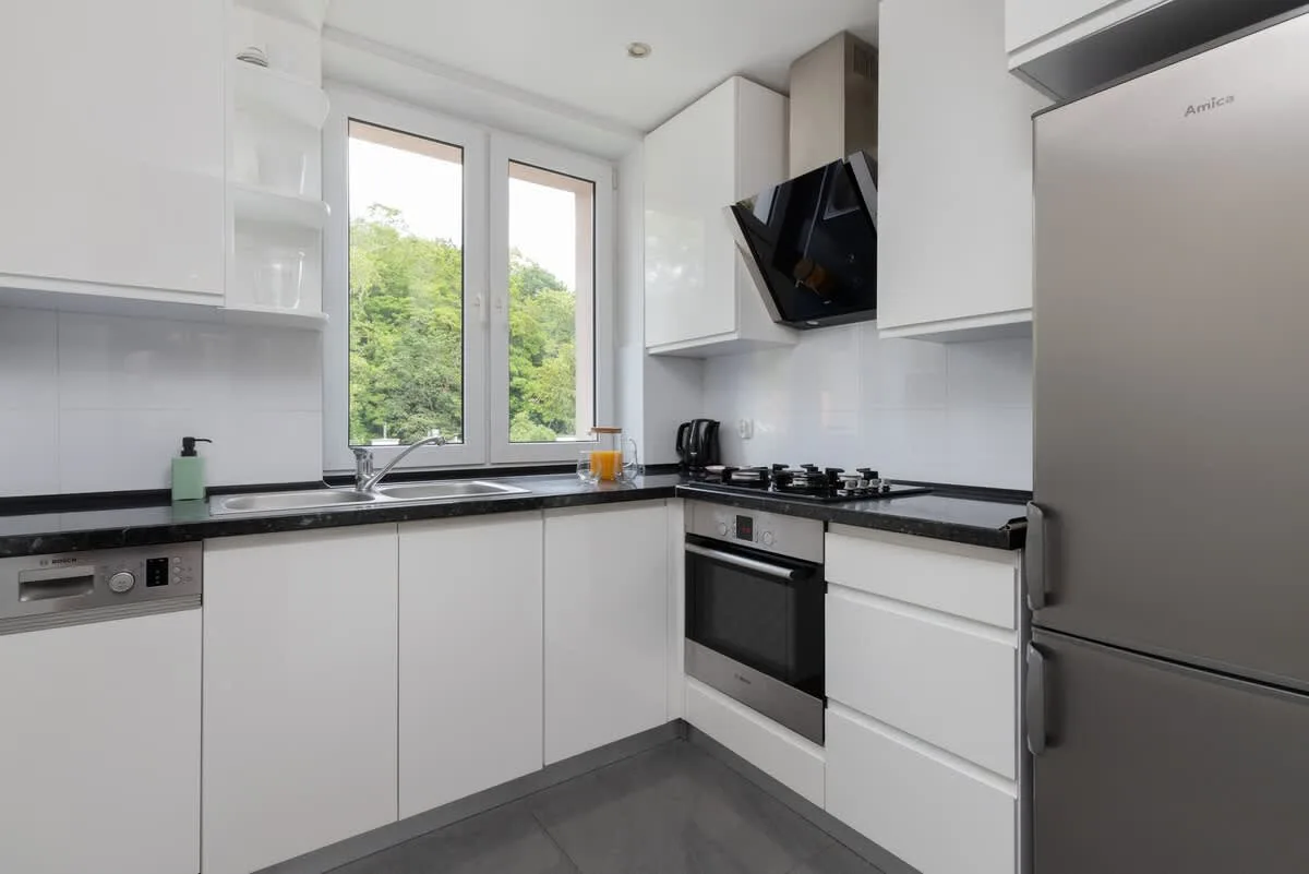 Modern, fully equipped kitchenette.