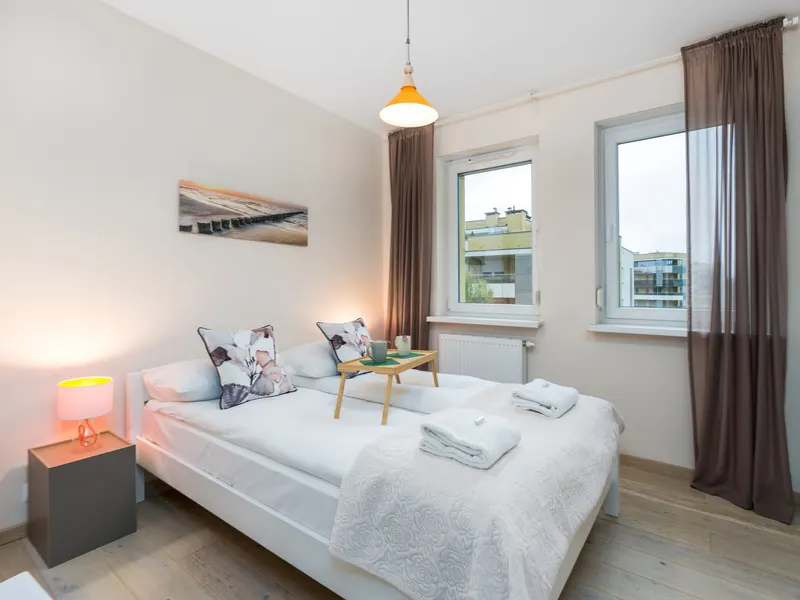 Elegante Wohnung mit Balkon | Parkplatz in Garage – Foto 2