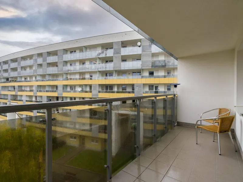Elegante Wohnung mit Balkon | Parkplatz in Garage – Foto 5