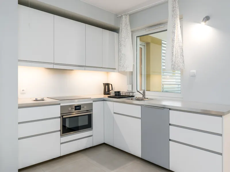 Elegante Wohnung mit Balkon | Parkplatz in Garage – Foto 3
