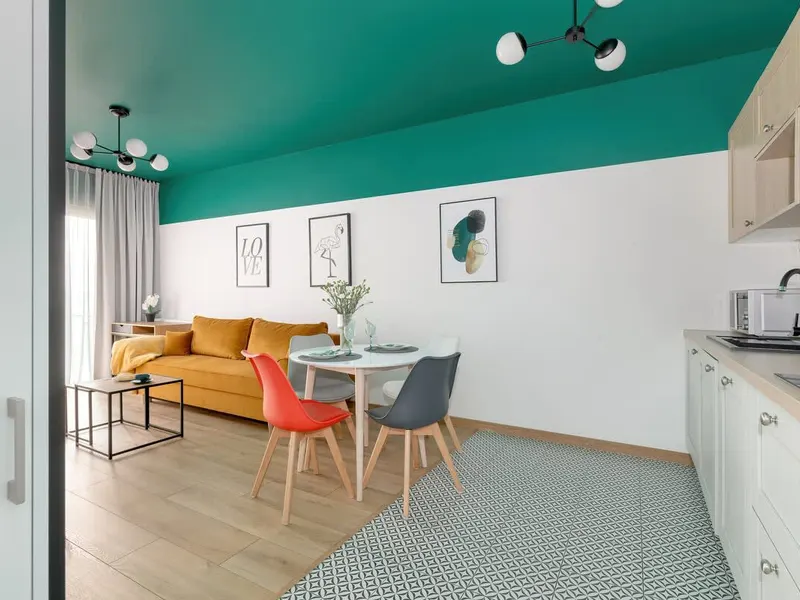 Jasny Apartament z Balkonem | 20 minut do Plaży – zdjęcie 5