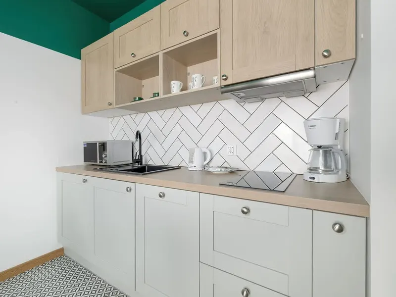 Jasny Apartament z Balkonem | 20 minut do Plaży – zdjęcie 3