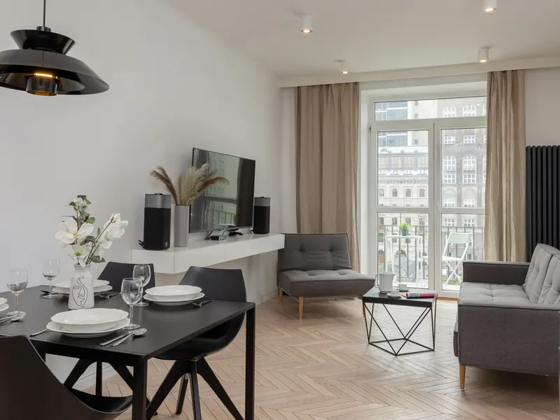 Klimatisiertes Apartment mit Balkon | Direkt im Stadtzentrum – Foto 3