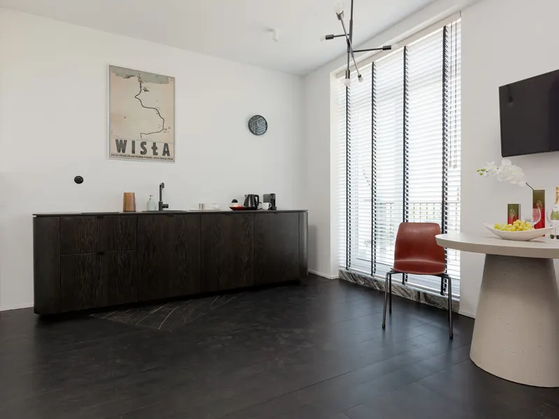 Komfortowe Studio w Centrum | Balkon i Klimatyzacja – zdjęcie 4