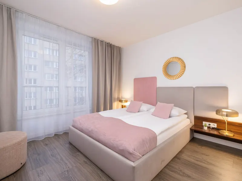 Elegant Apartment in Krakow | Quiet Neighborhood – photo 2