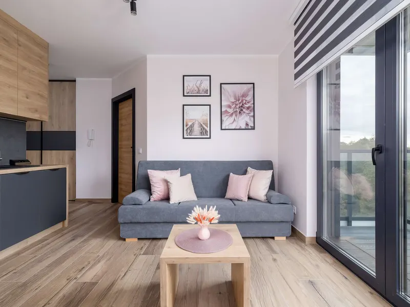 Stilvolle Wohnung | Balkon und Arbeitsraum – Foto 2