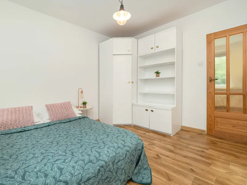 Spacious Apartment | Workplace, Close to Airport – photo 5