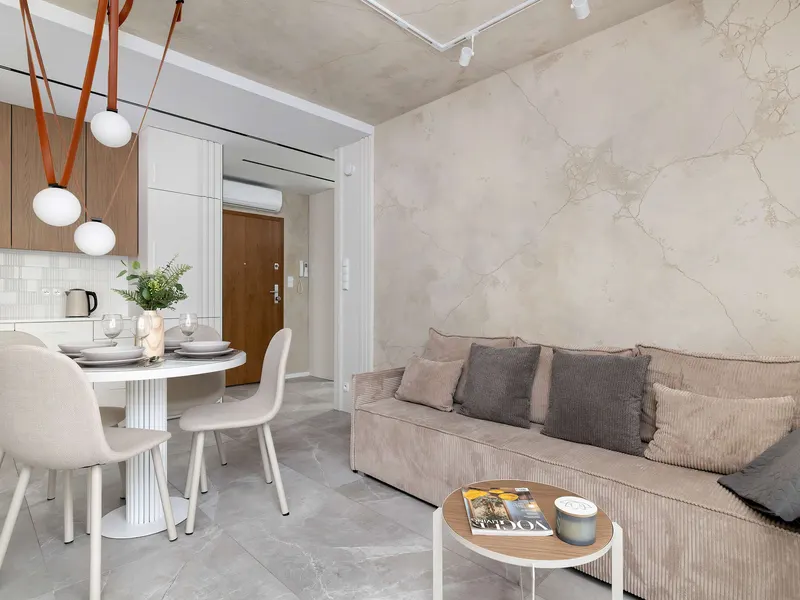 Elegantes Apartment | Parkplatz, Klimaanlage und Balkon – Foto 2
