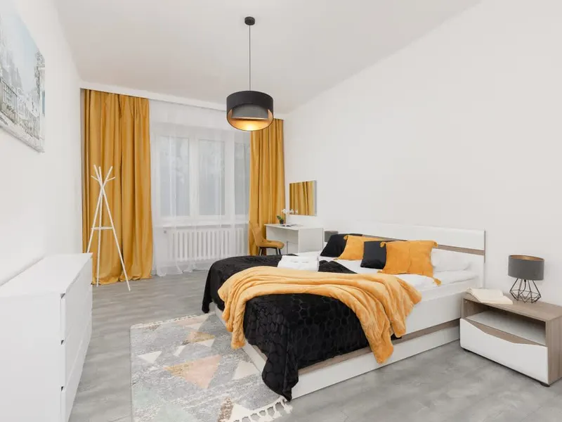 Spacious Apartment with a Balcony | Close to the Park | 2 Bedrooms – photo 1