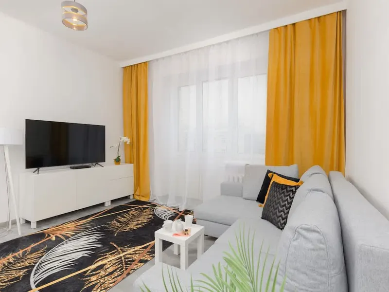 Spacious Apartment with a Balcony | Close to the Park | 2 Bedrooms – photo 2