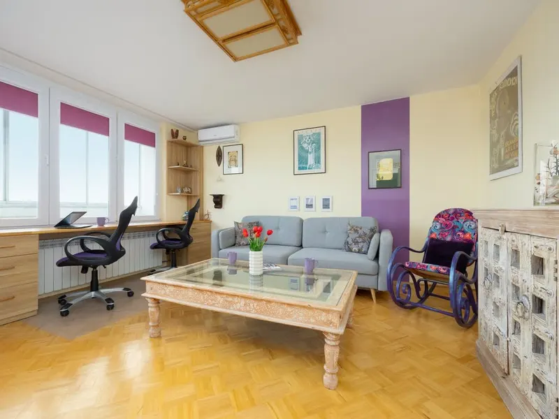 Spacious Apartment | Air Conditioning and Balcony – photo 5