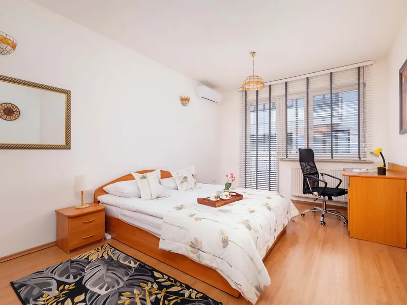 Geräumige Wohnung | Klimaanlage, Parkplatz, Balkon – Foto 2