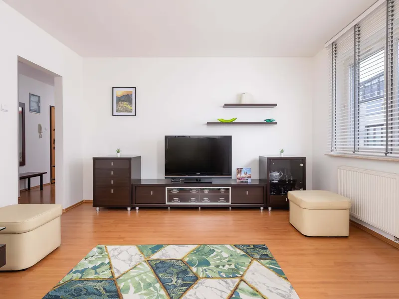 Geräumige Wohnung | Klimaanlage, Parkplatz, Balkon – Foto 4