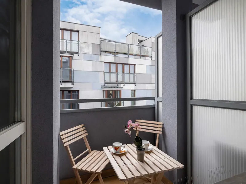 Geräumige Wohnung | Klimaanlage, Parkplatz, Balkon – Foto 5