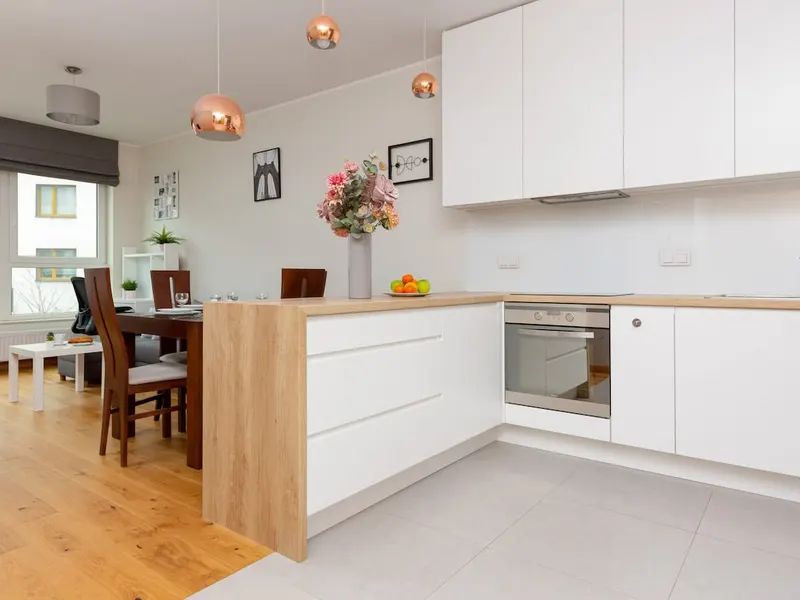 Modern Apartment | Balcony and Space for Remote Work – photo 3