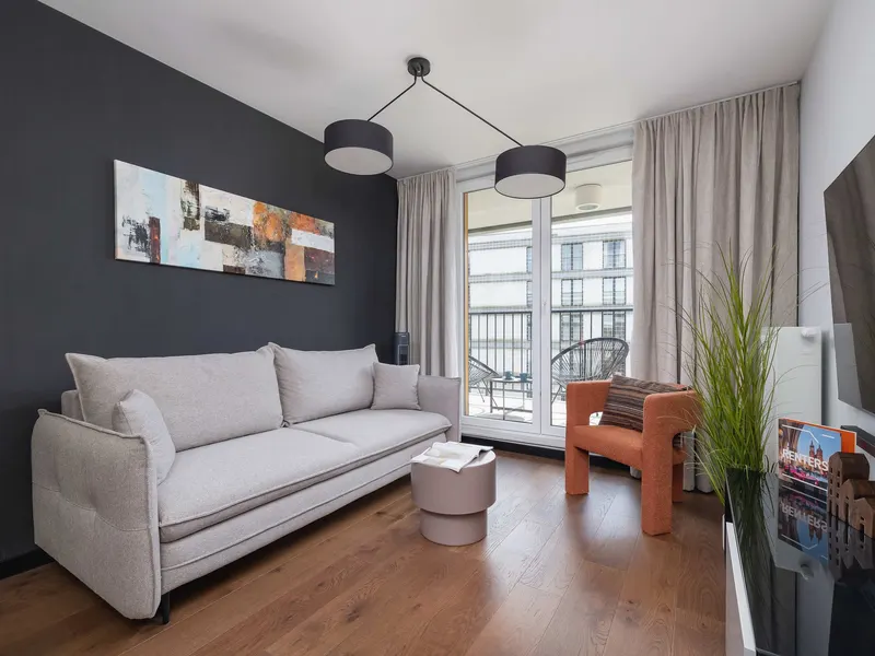 Moderne Wohnung | Balkon | Parkplatz | Nähe zum Markt – Foto 1