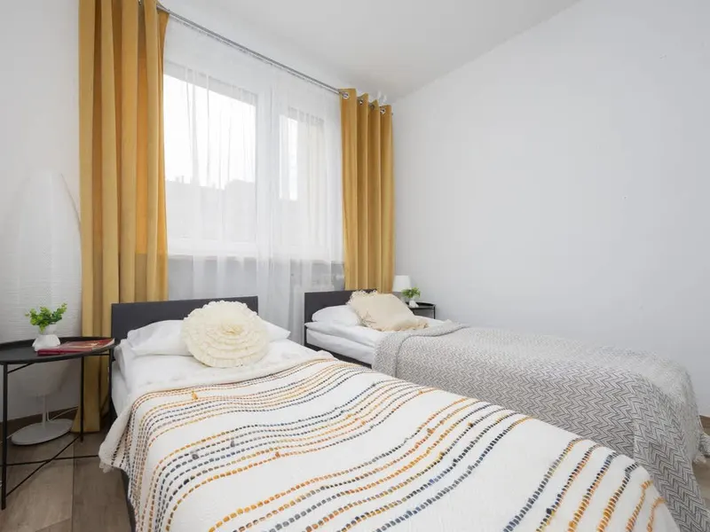 Functional Apartment | Balcony, Close to Airport, Place to Work – photo 2
