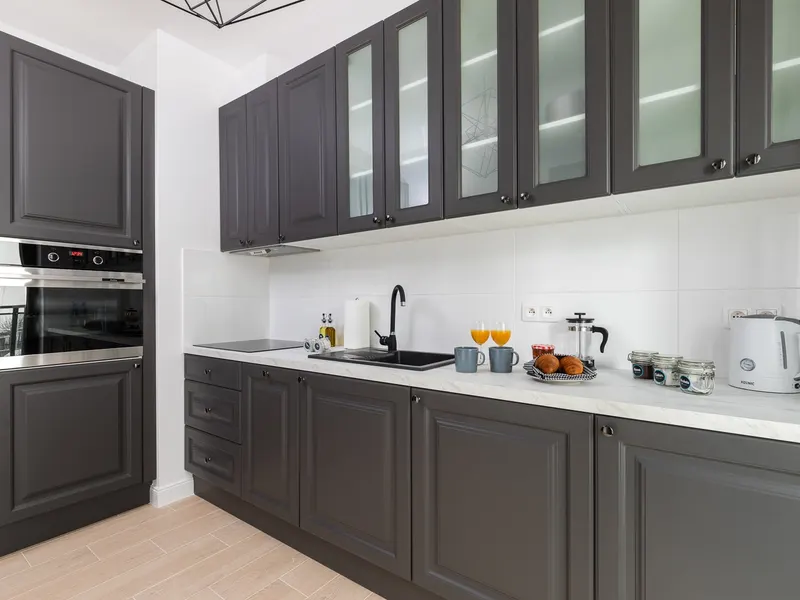Funkcjonalny Apartament | Prywatny Parking i Balkon – zdjęcie 4
