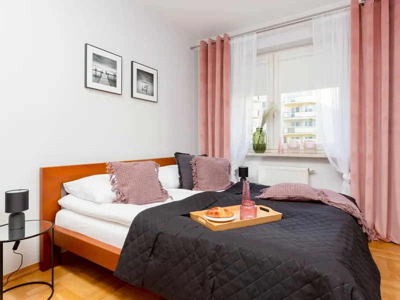 Przestronny Apartament | Parking, Balkon i Miejsce do Pracy – zdjęcie 2
