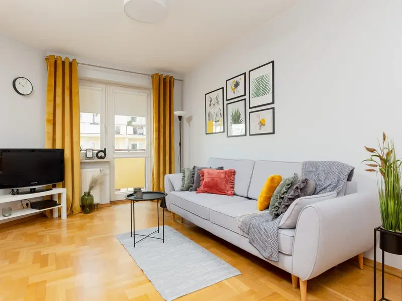 Przestronny Apartament | Parking, Balkon i Miejsce do Pracy – zdjęcie 1