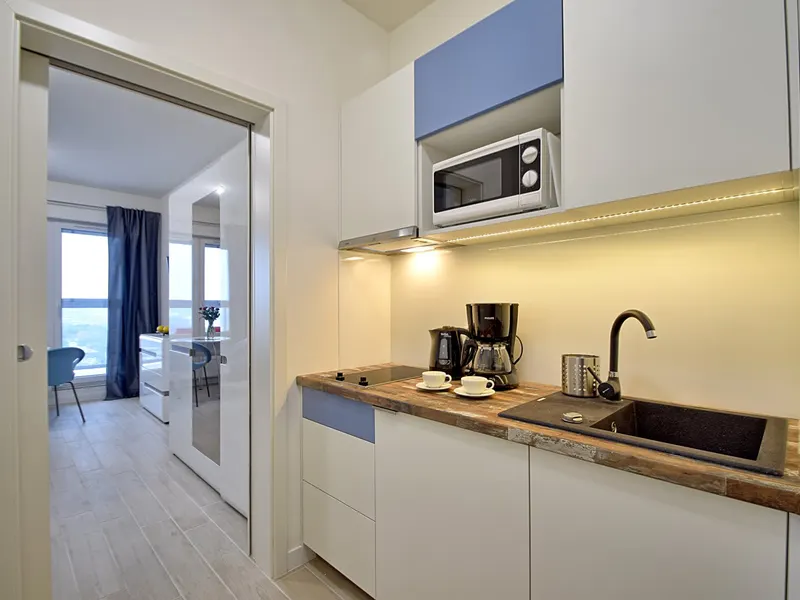 Stilvolles Studio mit Balkon | Meerblick und Parkplatz – Foto 2