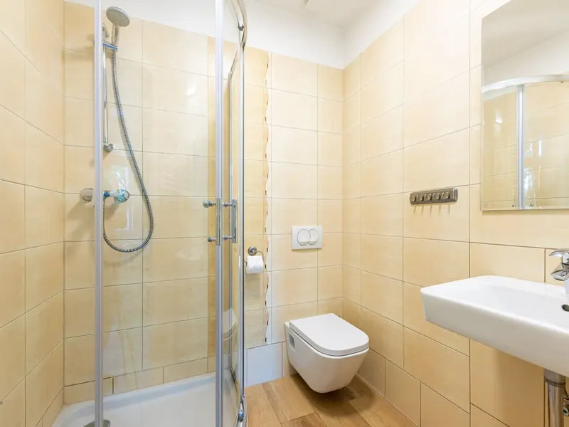 Bunte Wohnung | 2 Schlafzimmer, Balkon, in der Nähe des Piers – Foto 5