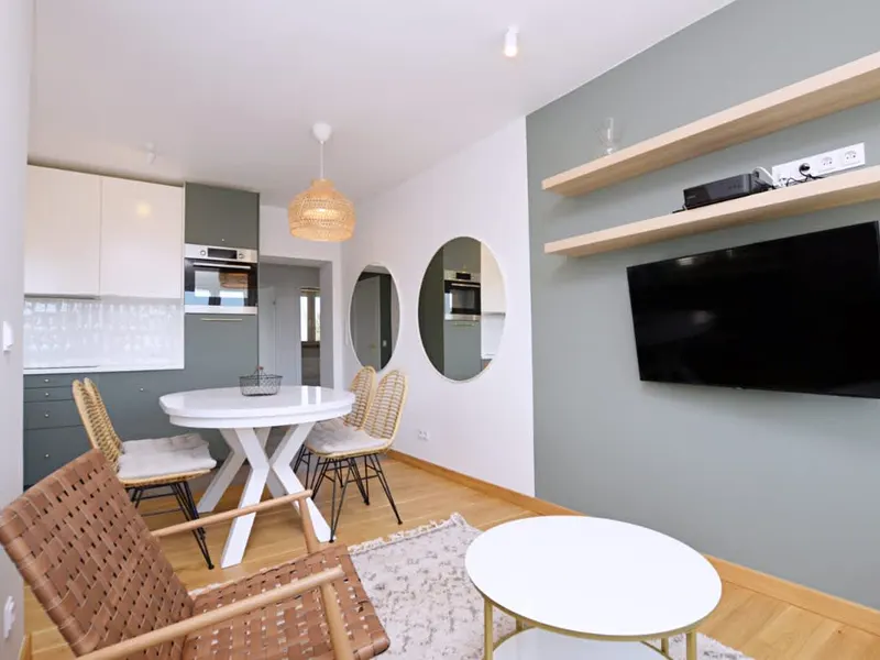 Przestronny Apartament | 3 Sypialnie | Parking | Blisko Mola – zdjęcie 4