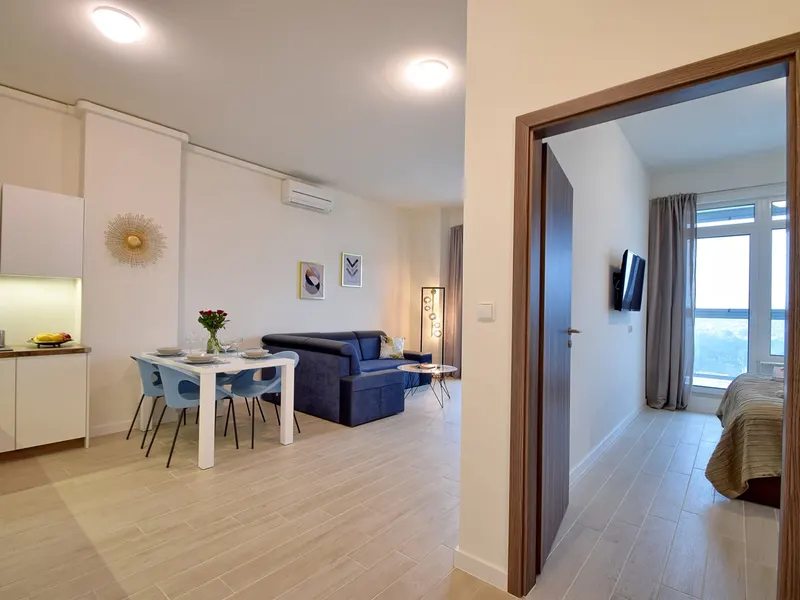 Apartment with Sea View | Close to the Beach, Parking – photo 5