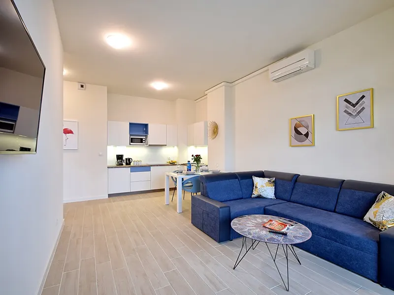 Apartment with Sea View | Close to the Beach, Parking – photo 2