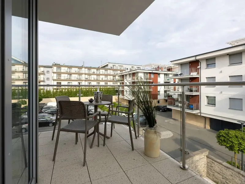Apartment with Balcony | Pool, Gym, 100 m to the Beach – photo 3