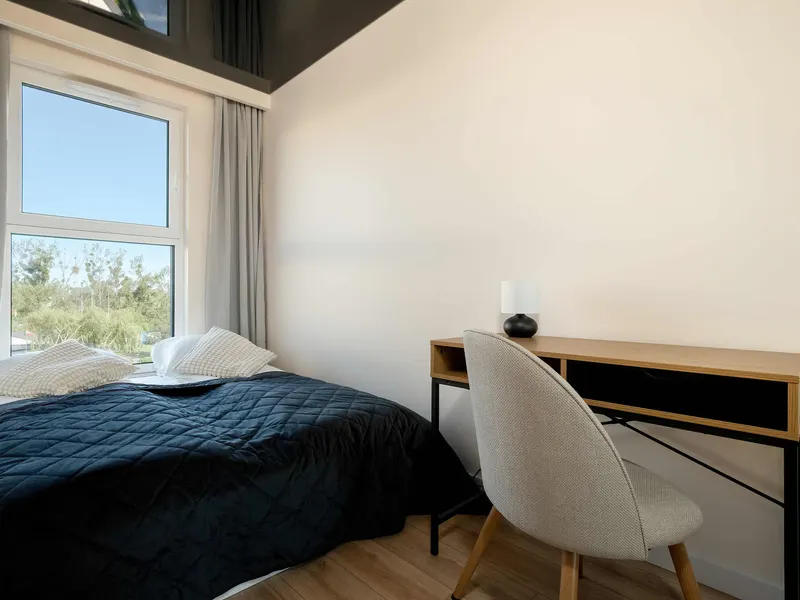 Elegant Apartment | Balcony and Workspace – photo 4