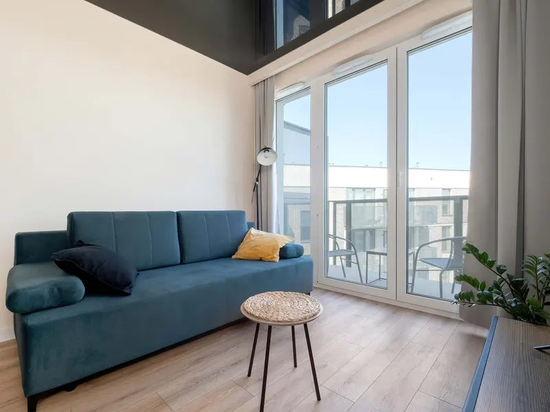 Elegant Apartment | Balcony and Workspace – photo 1