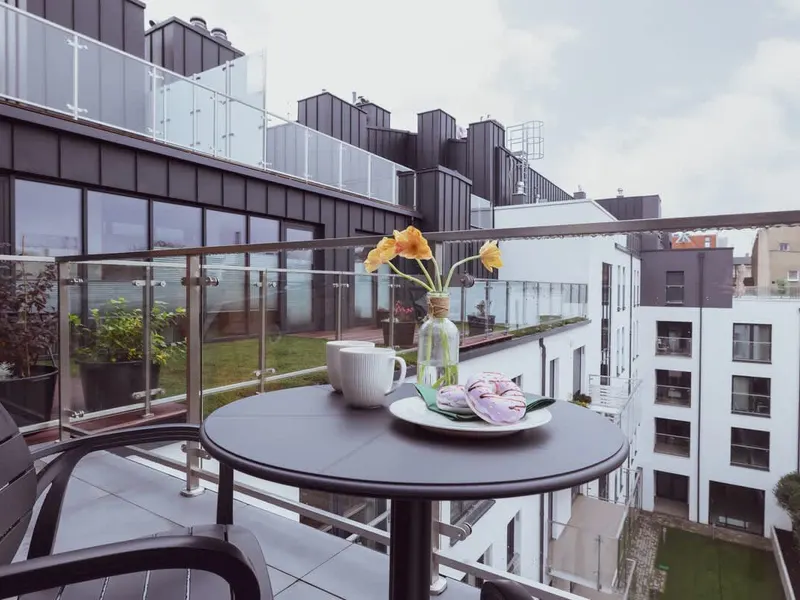 Stilvolles Appartement mit Parkplatz | Klimaanlage | In der Nähe des Marktplatzes – Foto 1